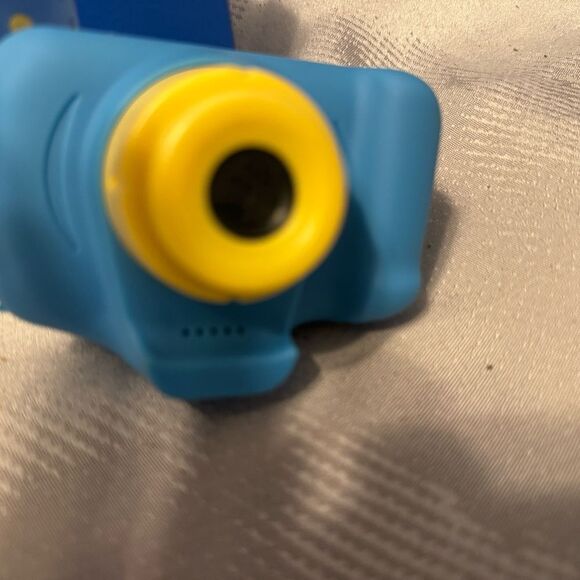 Kids Digital Camera Like New! Video, Photos, Rechargeable! Amazing Gift! - Picture 5 of 16